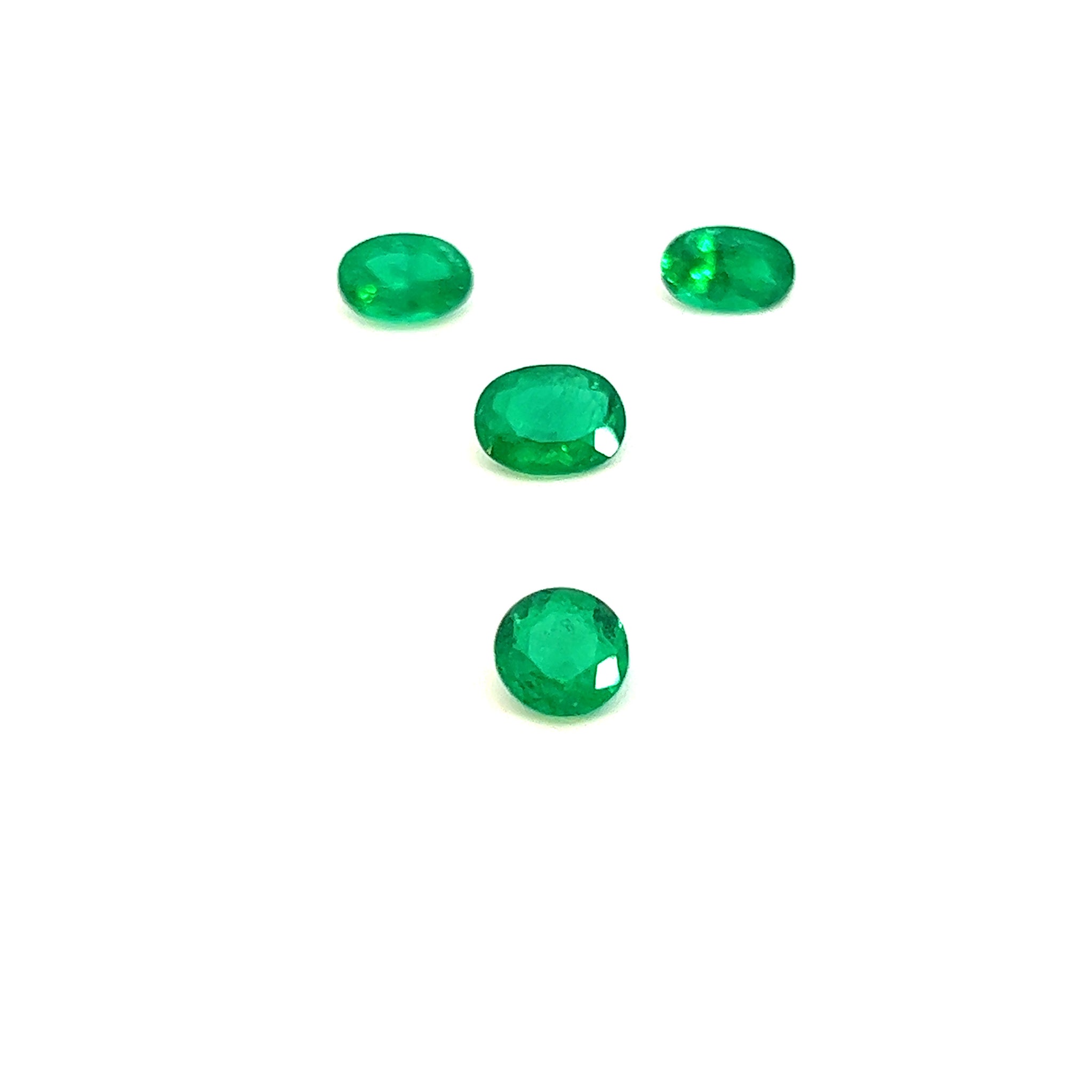 KM-41 【ハンズ・ポストラー作】天然緑瑪瑙カメオルース Muzo EC019862-14 – Emerald Collection, LLC